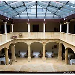 Palacio De Meras