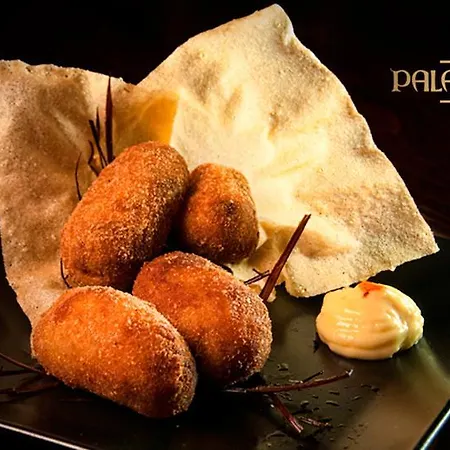 Palacio De Meras 4*