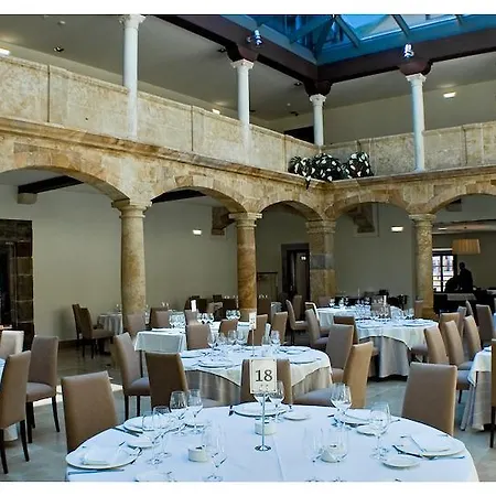 Hotel Palacio De Meras 4*