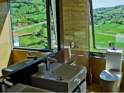 Palacio De Meras Tineo