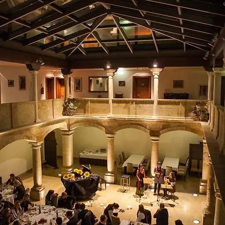 Palacio De Meras