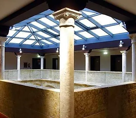 Palacio De Meras Otel Tineo