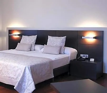 Palacio De Meras Otel