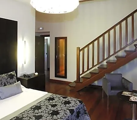 Otel Palacio De Meras 4*
