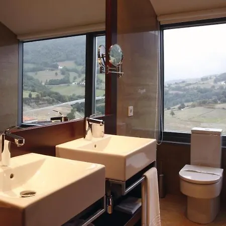 Hotel Palacio De Meras 4*