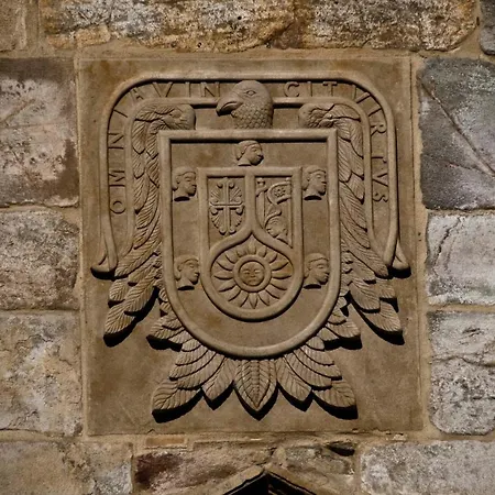 Palacio De Meras فندق تينيو