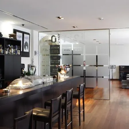 Hotel Palacio De Meras 4*