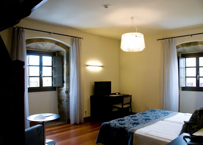 Hotel Palacio De Meras 4*